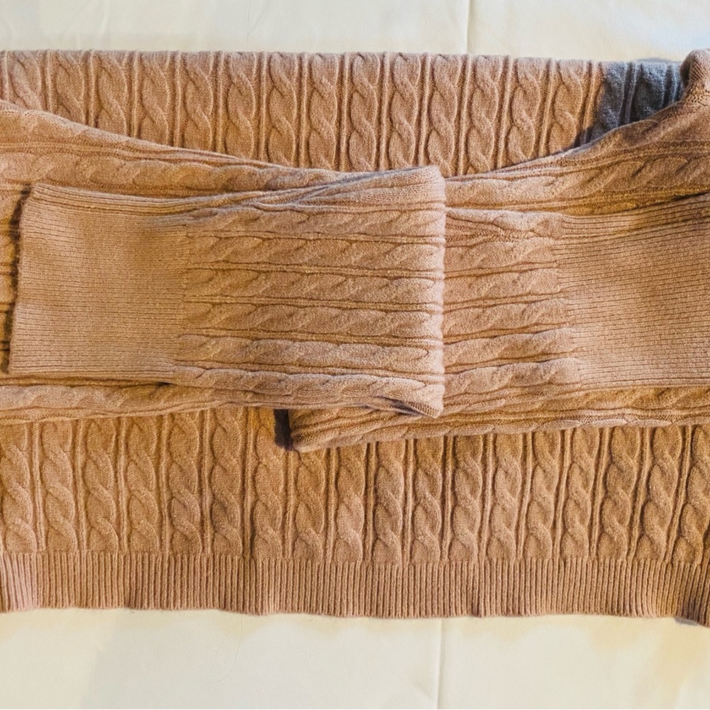 Ontwelfth Stylish Light Pink Cable Knit Sweater NWOT - Picture 4 of 5